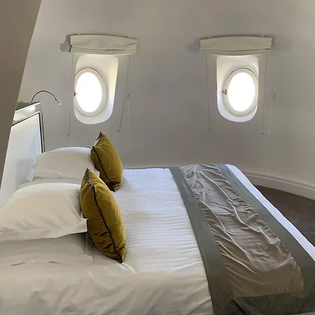 Le Canberra 4* Канни